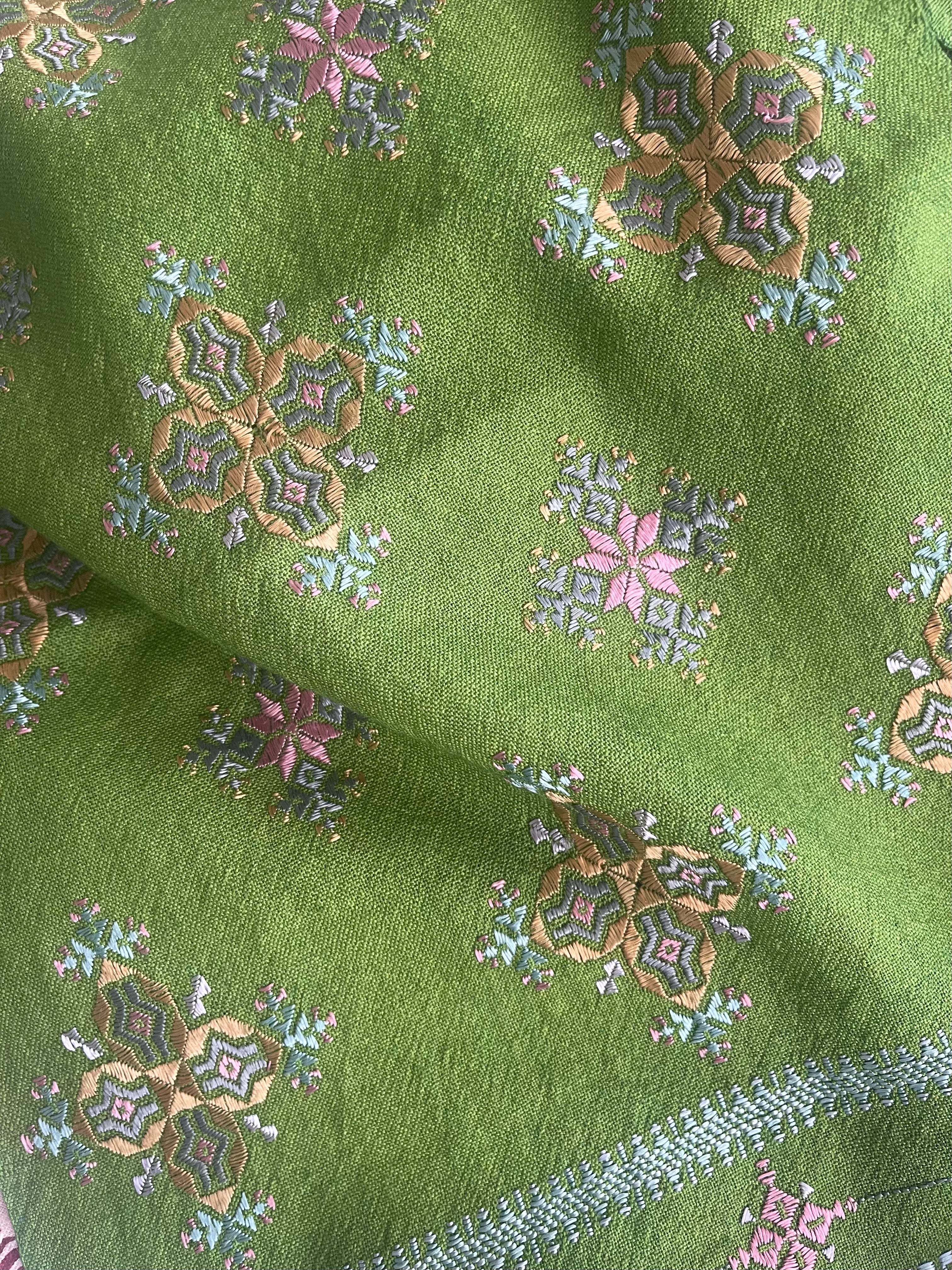 Soof Embroidered Wool Scarf - Moss Green