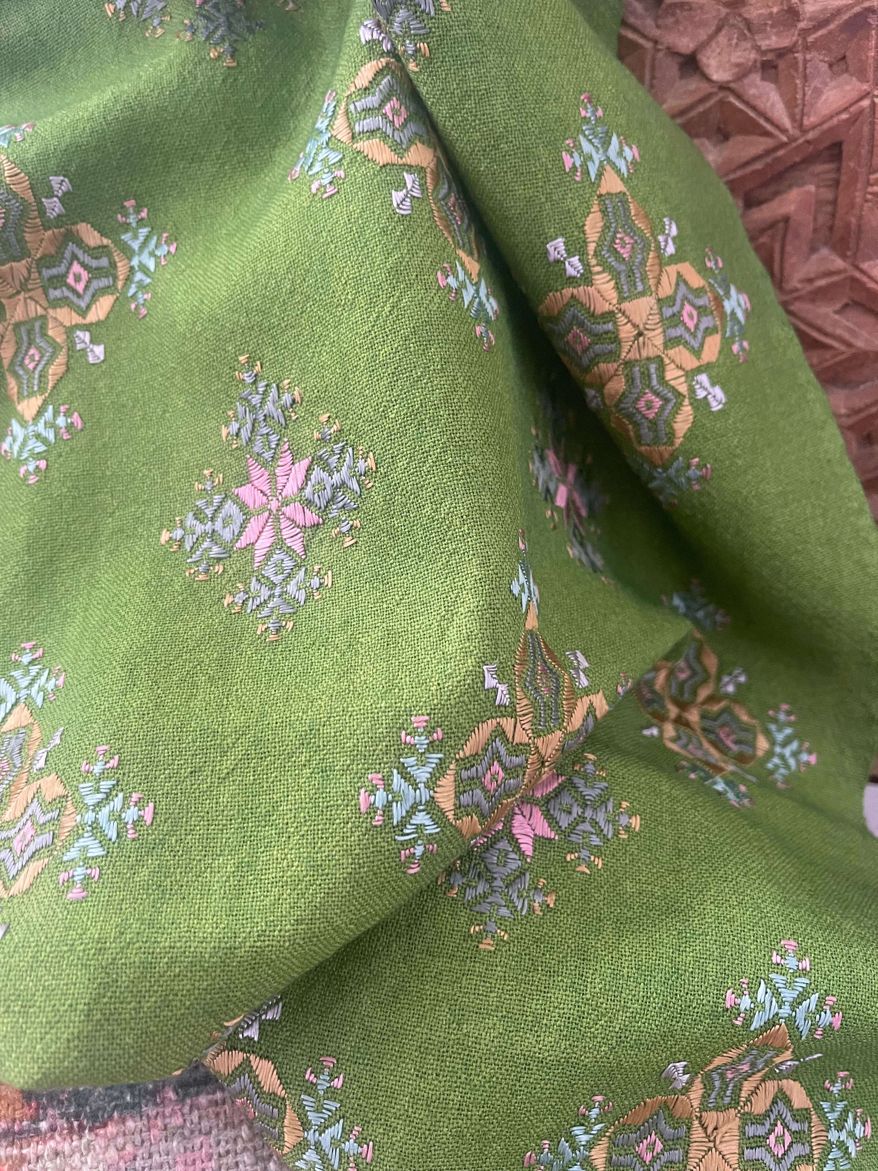 Soof Embroidered Wool Scarf - Moss Green