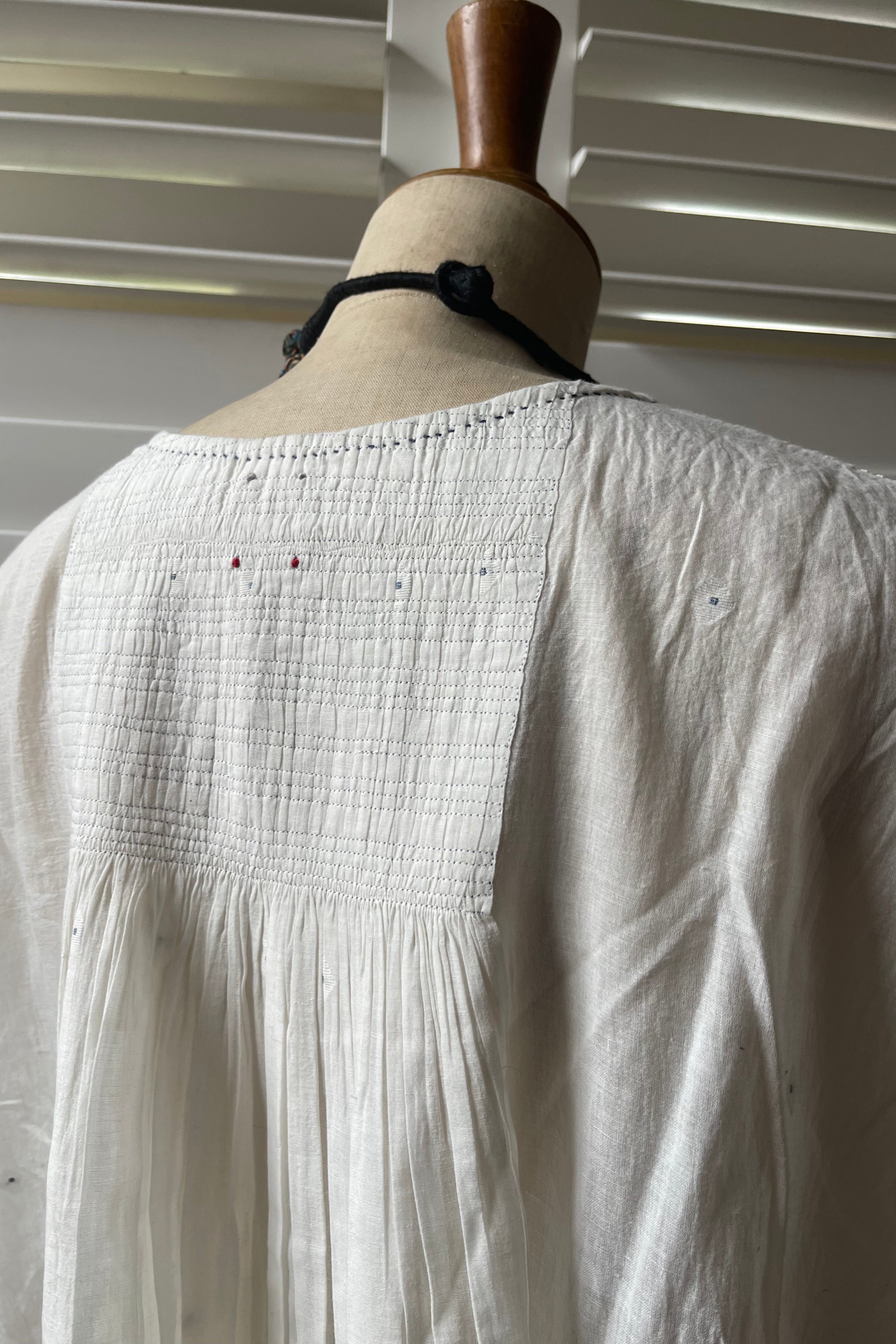 Adya JAMDANI BLOUSE - Ivory