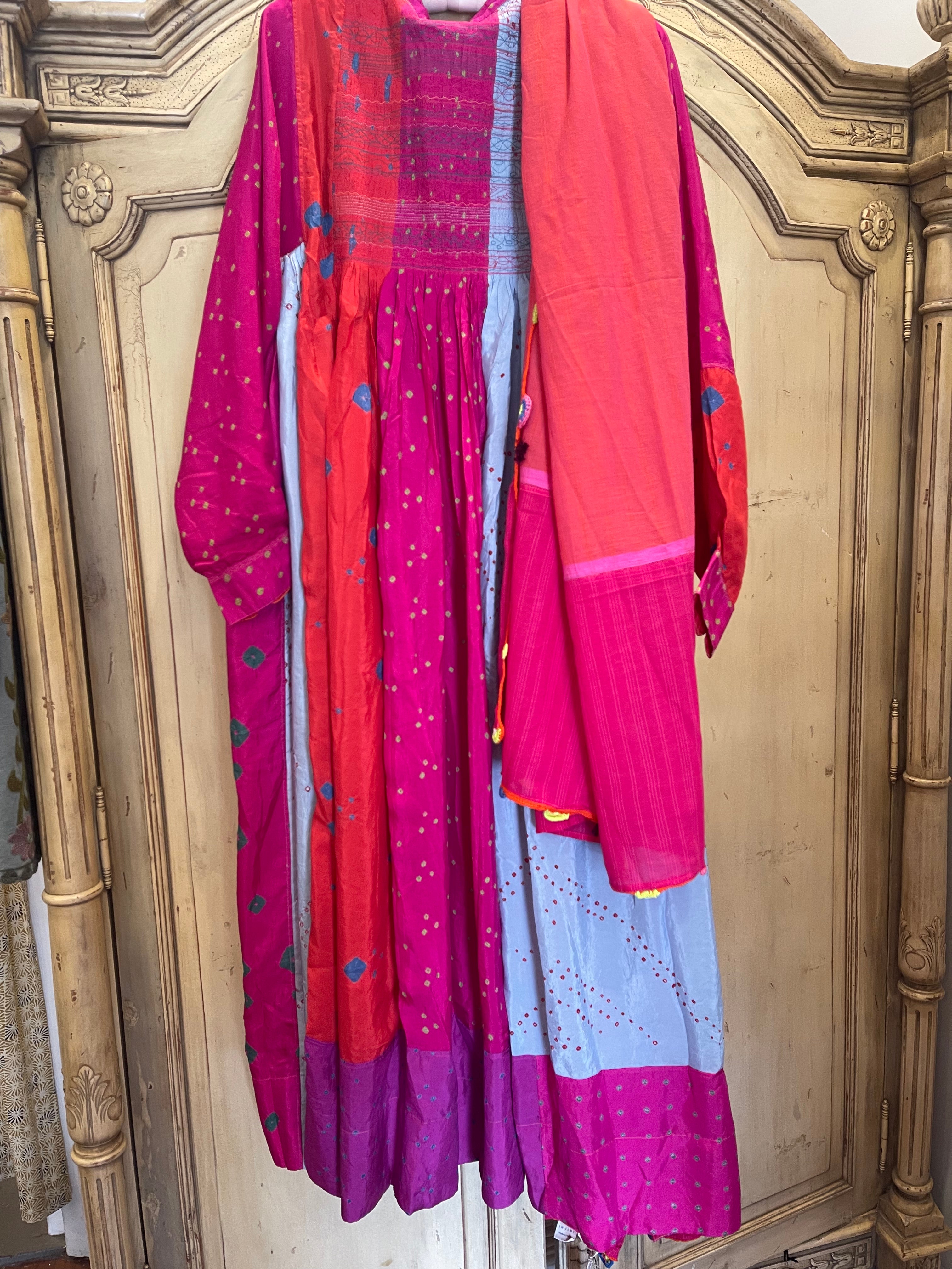 INJIRI JODHPUR 162- Pink Jamdani Weave Scarf