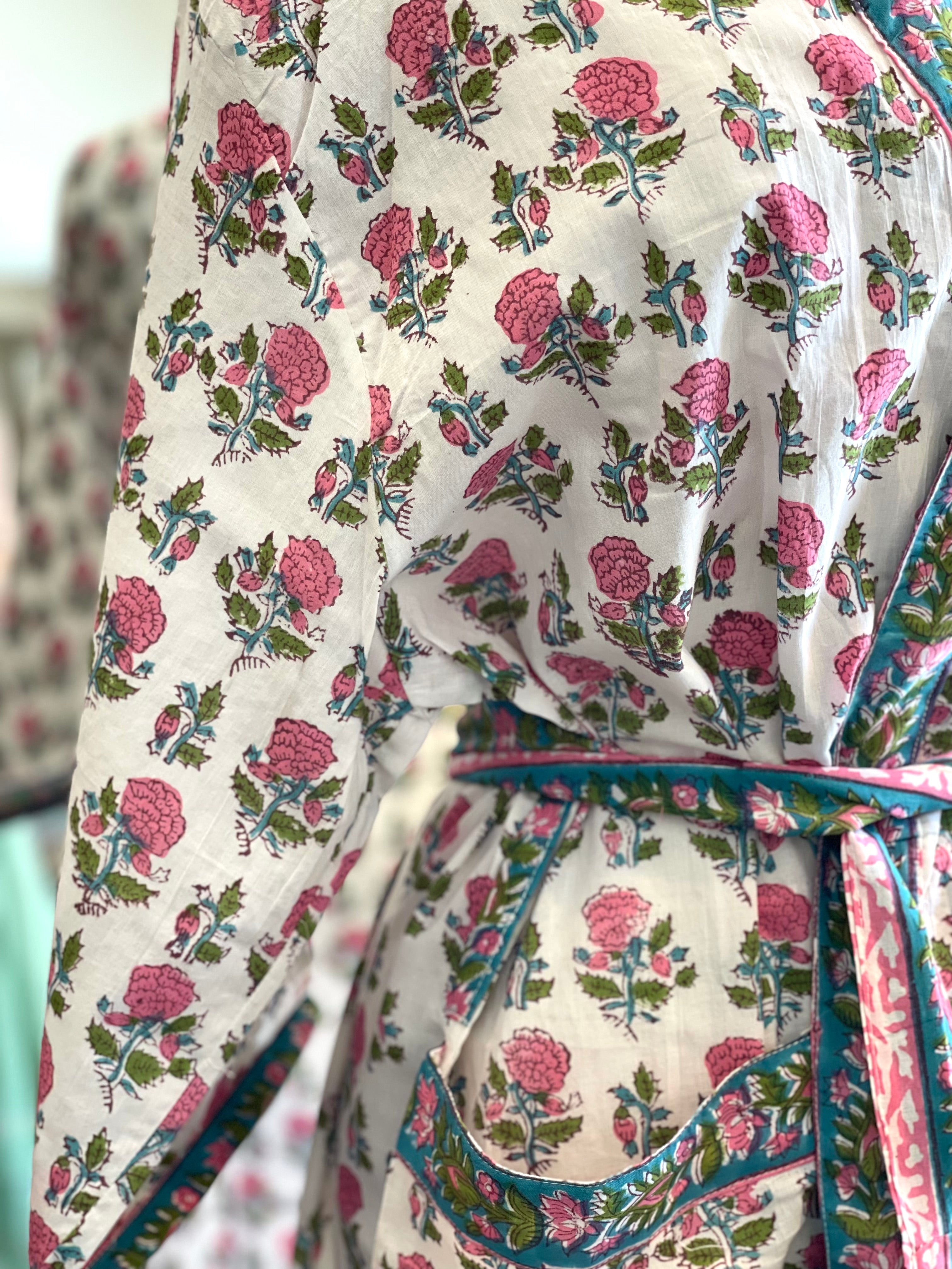 KIMONO /Bath Robe - Roses