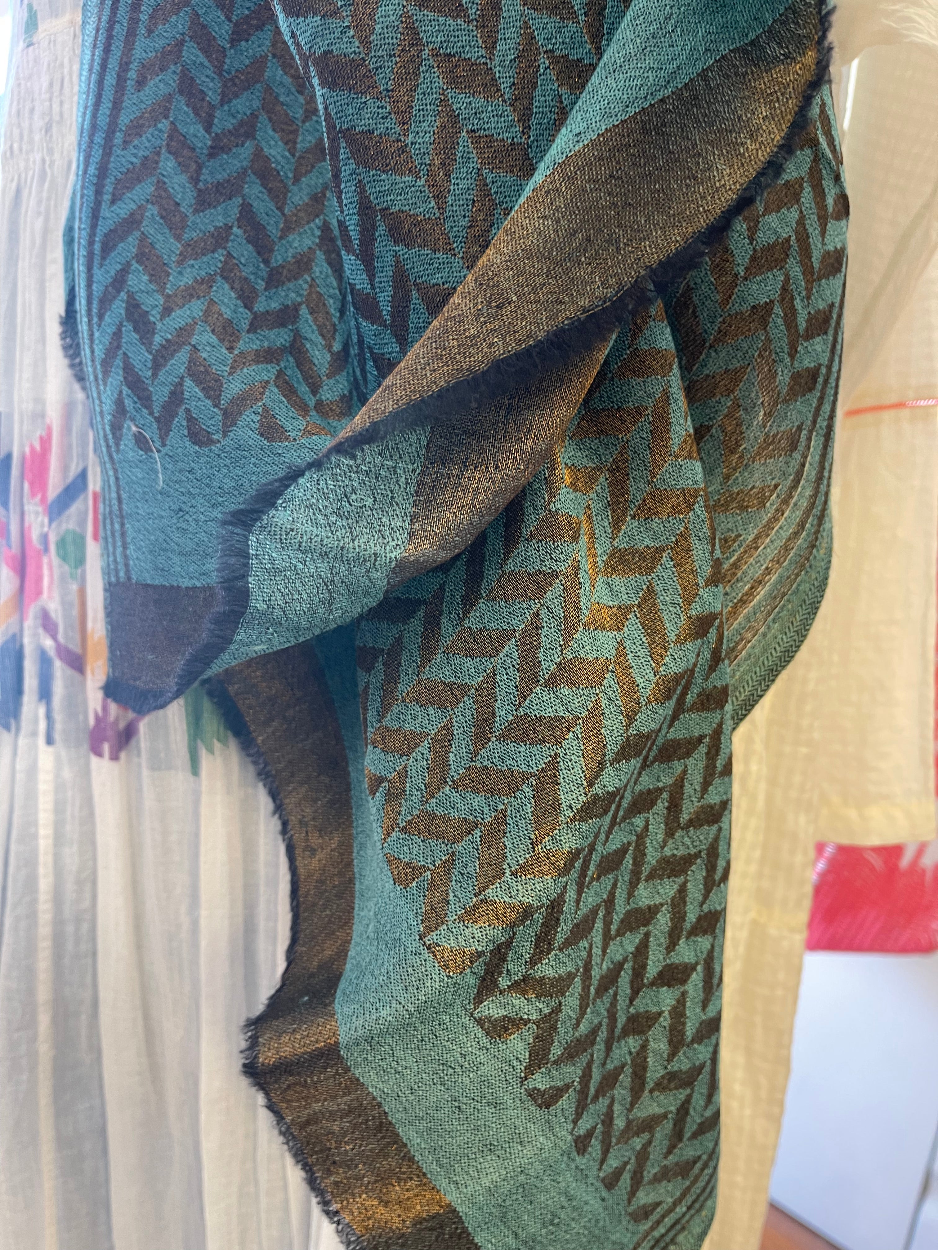 Wool Zig Zag Zari Scarf - Spray