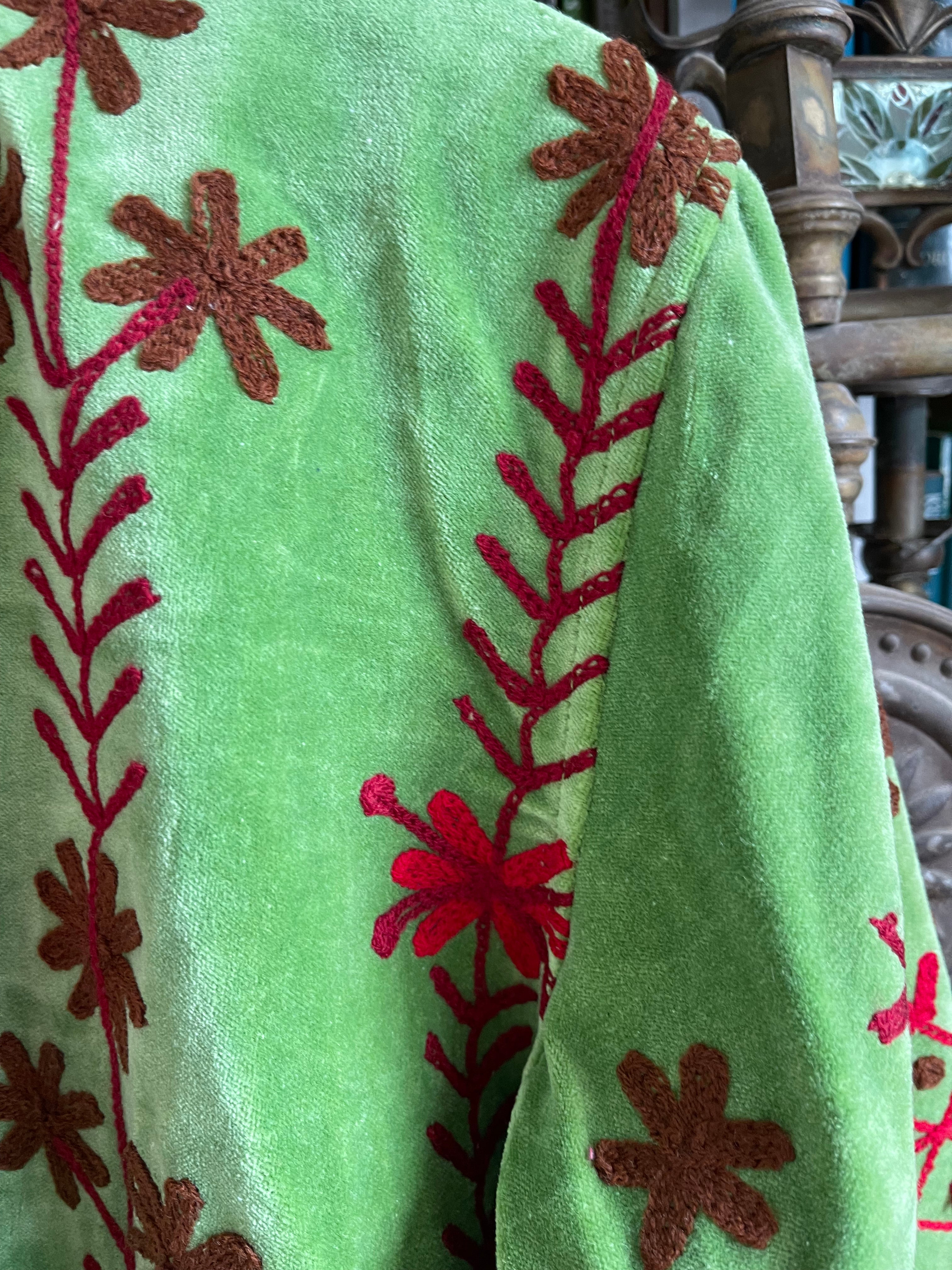 Chinoiserie Velvet Jacket - Moss Green/Scarlet