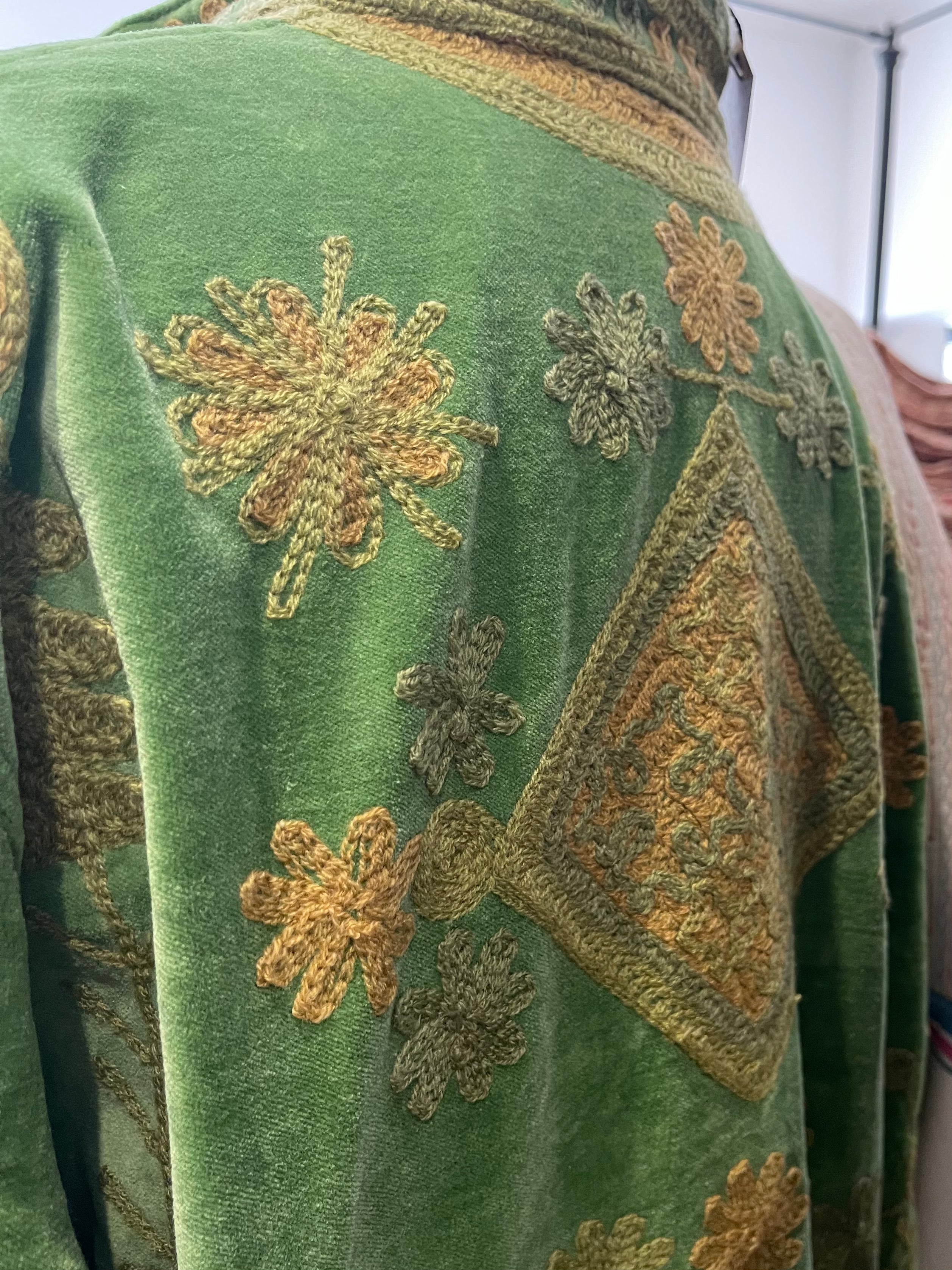 Chinoiserie Velvet Jacket - Moss Green/Gold