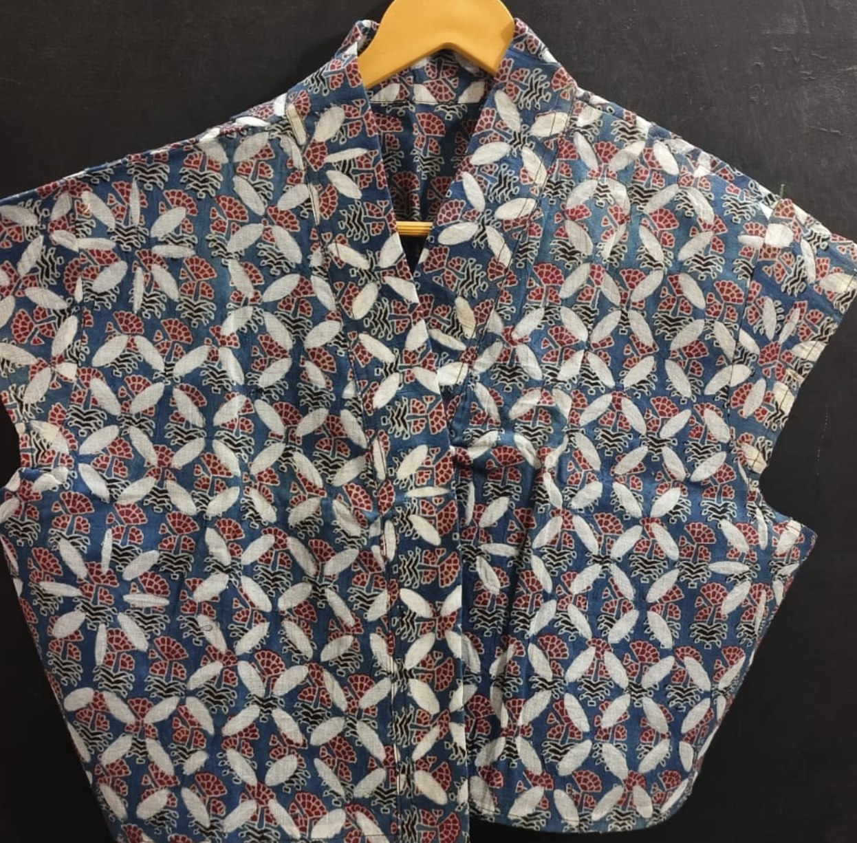 Capped Sleeve Top - Indigo Applique