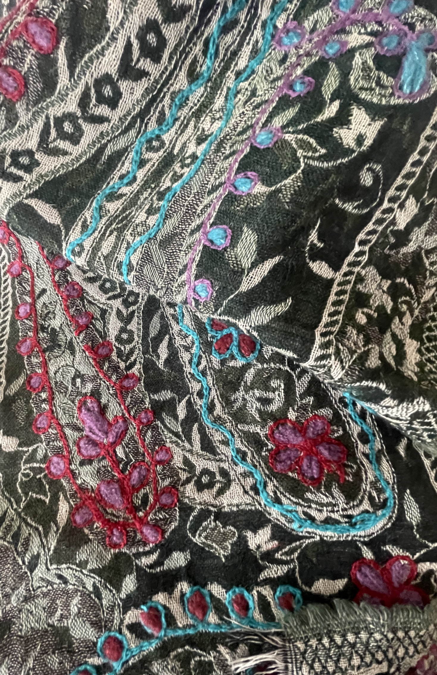 Embroidered Wool Muffler - Paisley