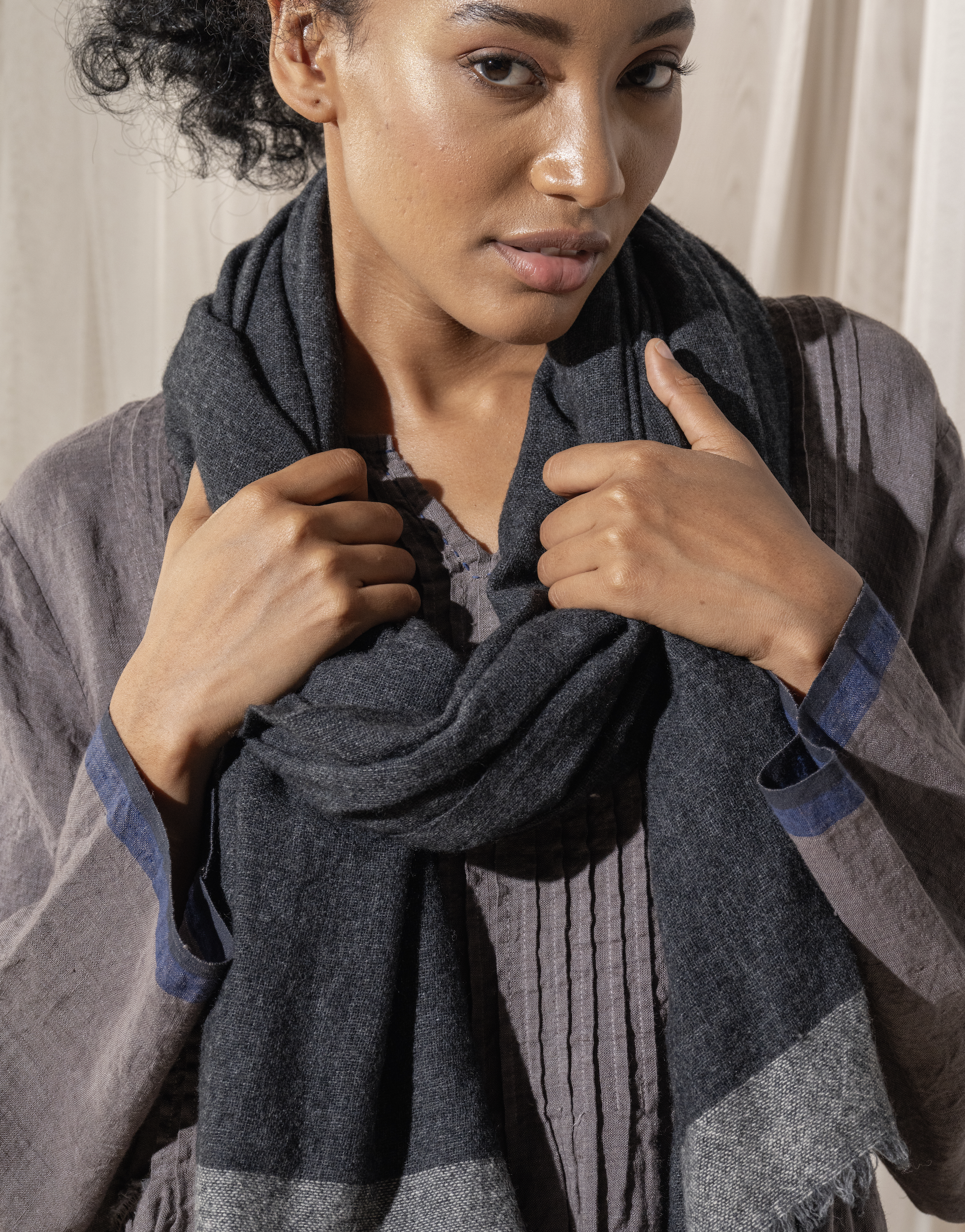 WOOLLEN SCARF -  Dark Grey