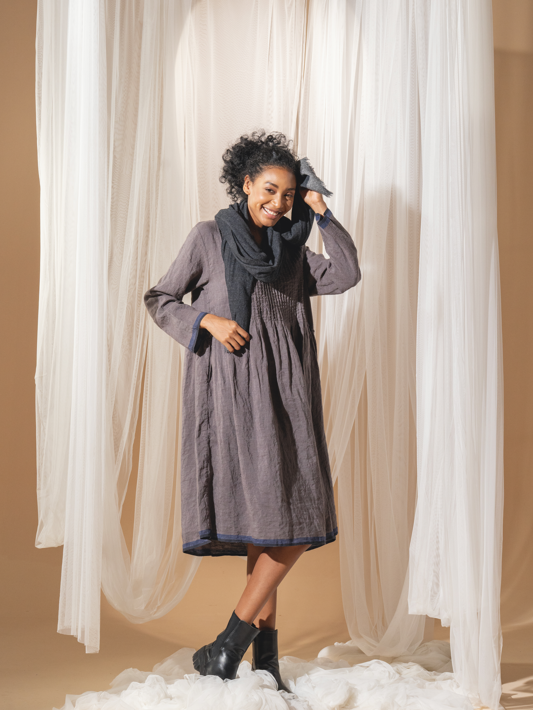 WOOLLEN SCARF -  Dark Grey