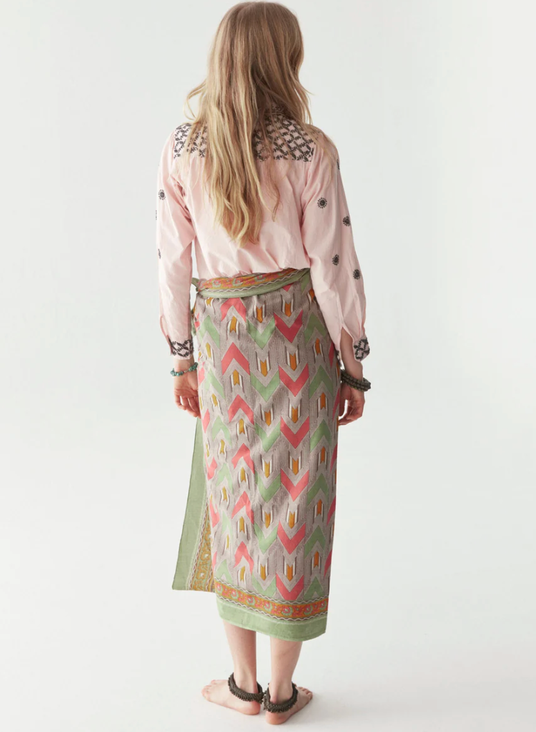 Maison Hotel Byron Sarong - Green Day
