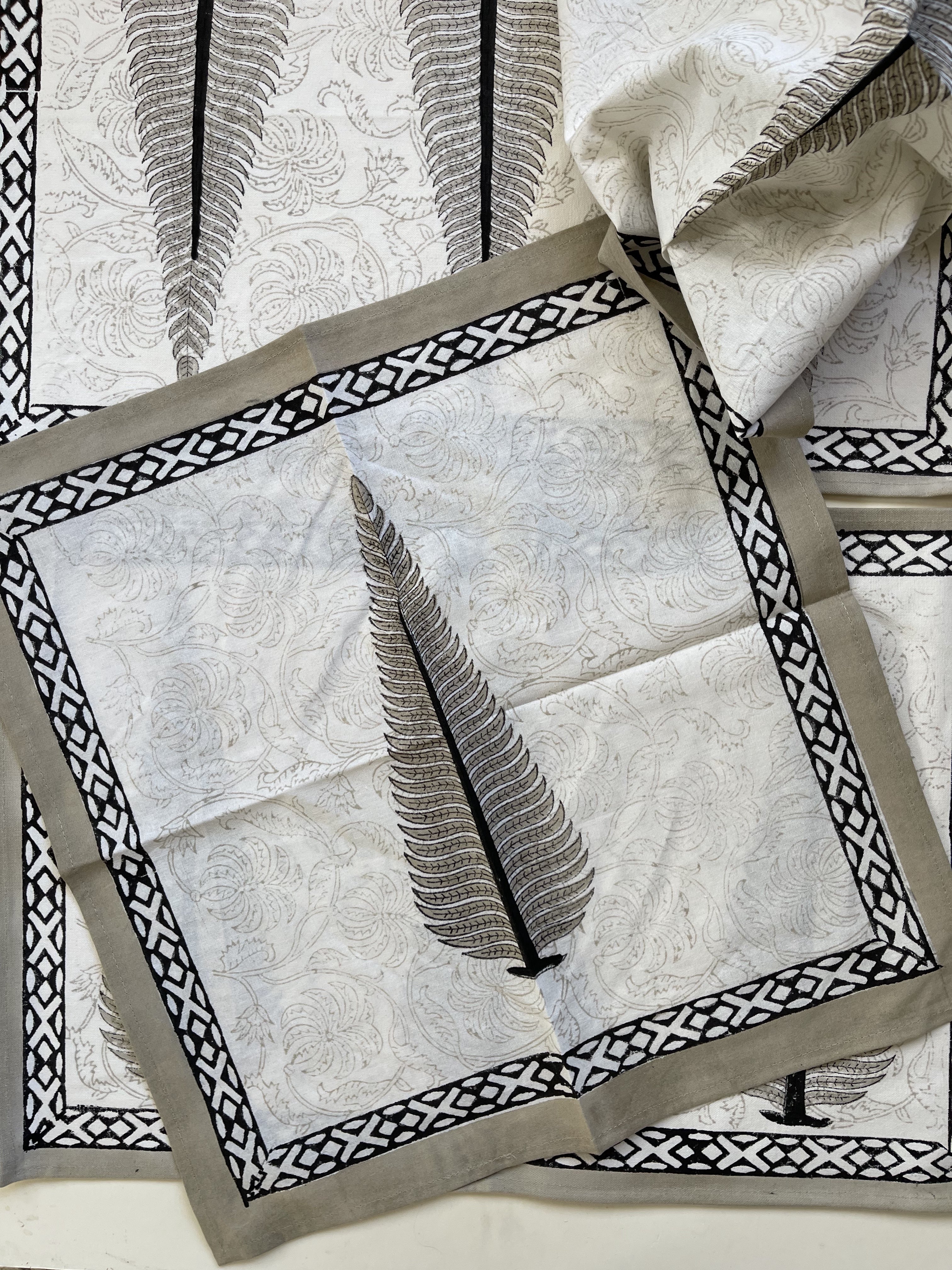 Table Mats + Napkins - Classic