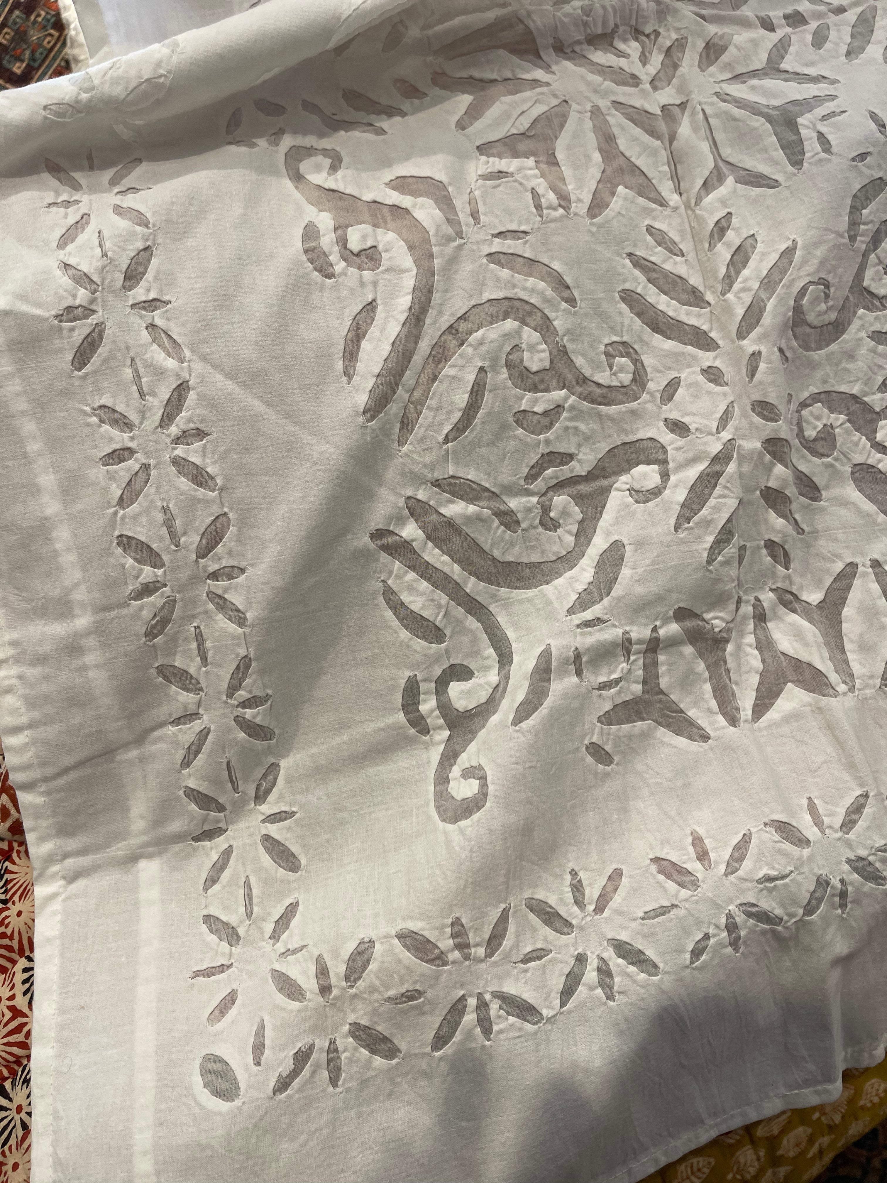 APPLIQUÉ BEDCOVER - Arabesque